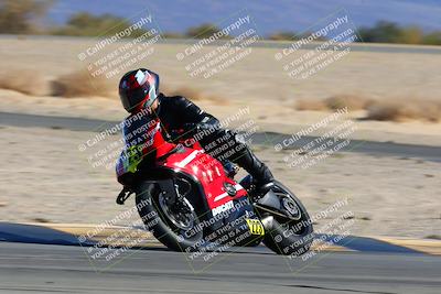 media/Jan-08-2022-SoCal Trackdays (Sat) [[1ec2777125]]/Turn 4 (1145am)/